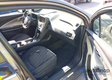 2014 Chevrolet Volt z USA, uszkodzony, nr VIN 1G1RA6E45EU133025